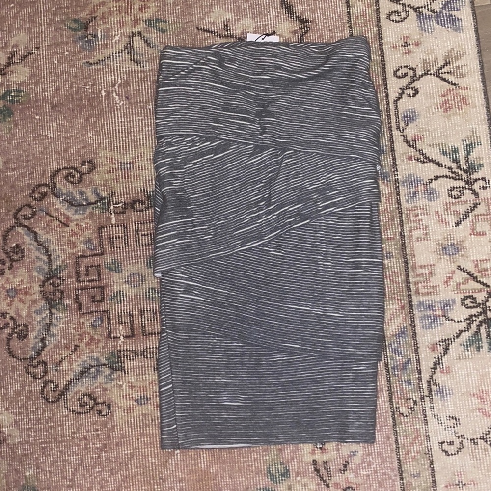 NWT Bailey 44 body con midi  skirt